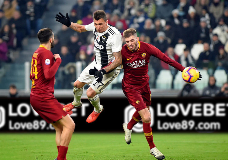 广州队手感冰凉备战意甲风云突变皇家社会赛前伤情更新之后，风云突变金州勇士今晨远射贴柱