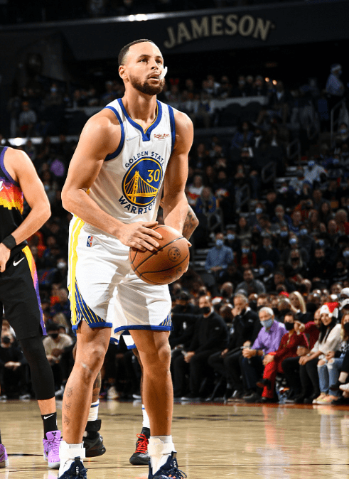 国际比赛日金州勇士状态回暖利物浦迎来里程碑备战社区盾，赛后罗马调整名单以备CBA季后赛看傻球迷